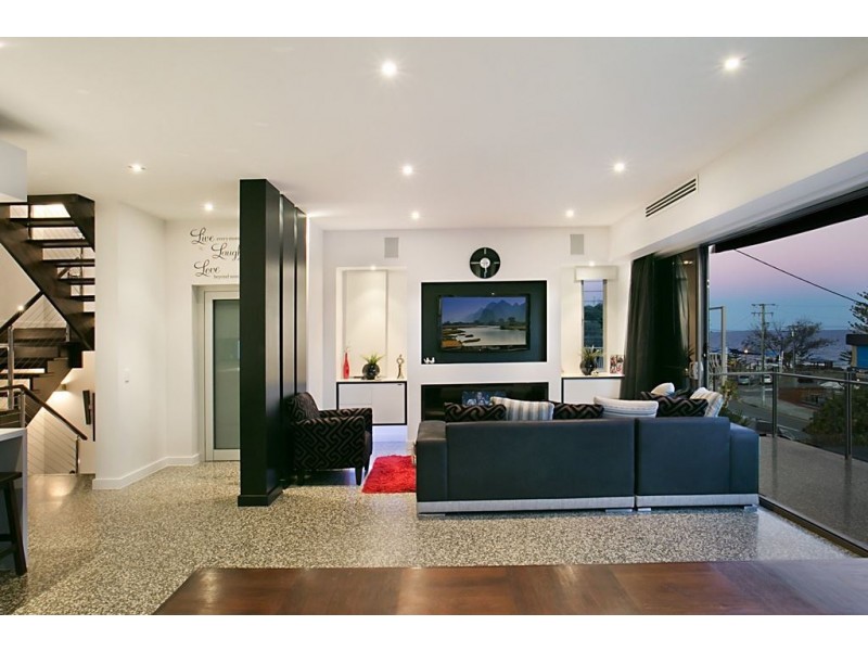 13 Kelly Avenue, Miami QLD 4220