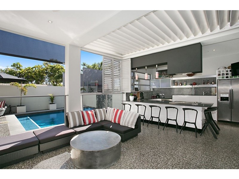 13 Kelly Avenue, Miami QLD 4220