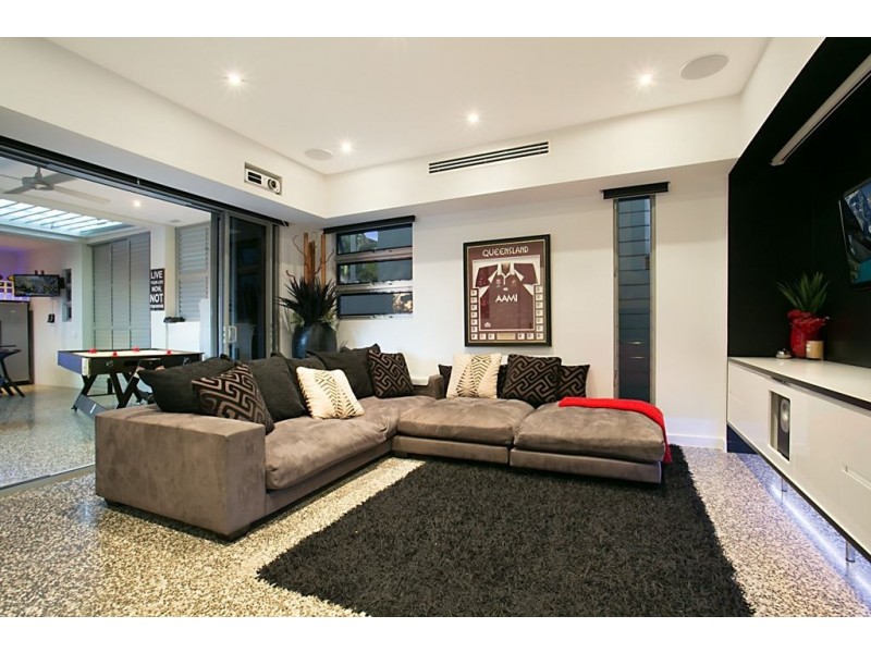 13 Kelly Avenue, Miami QLD 4220