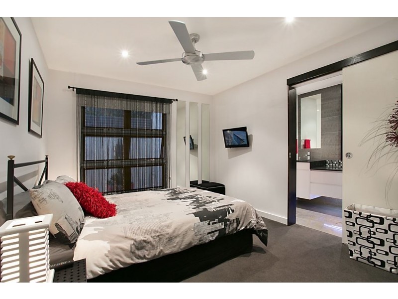 13 Kelly Avenue, Miami QLD 4220