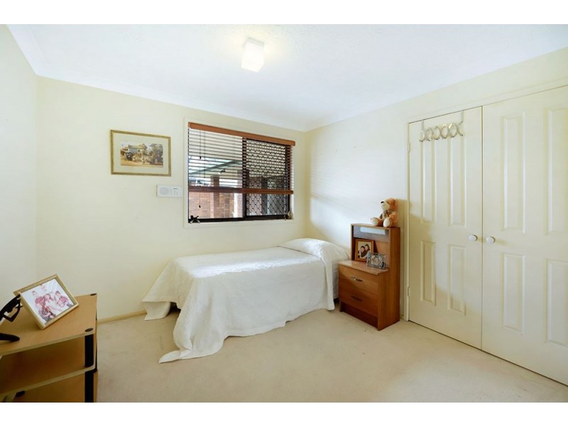 17 Pilot Court, Mermaid Waters QLD 4218