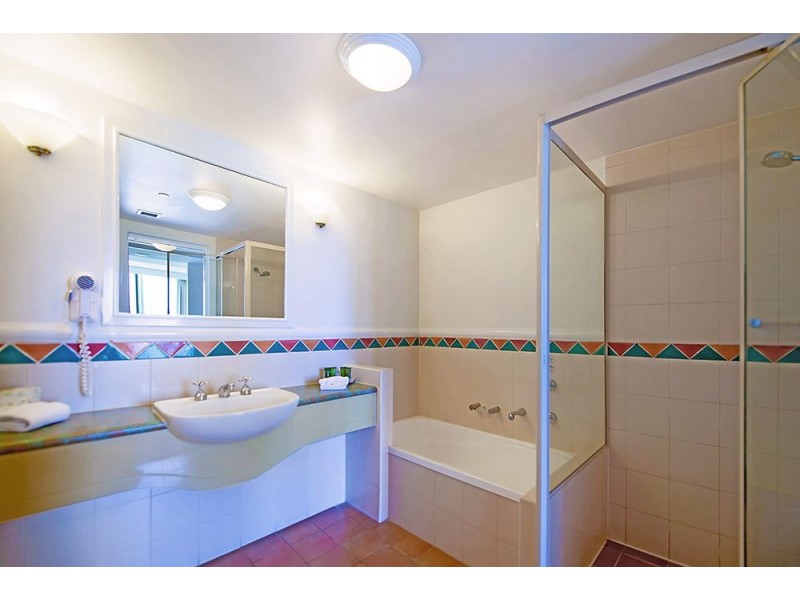 5 Palm Avenue, Surfers Paradise QLD 4217