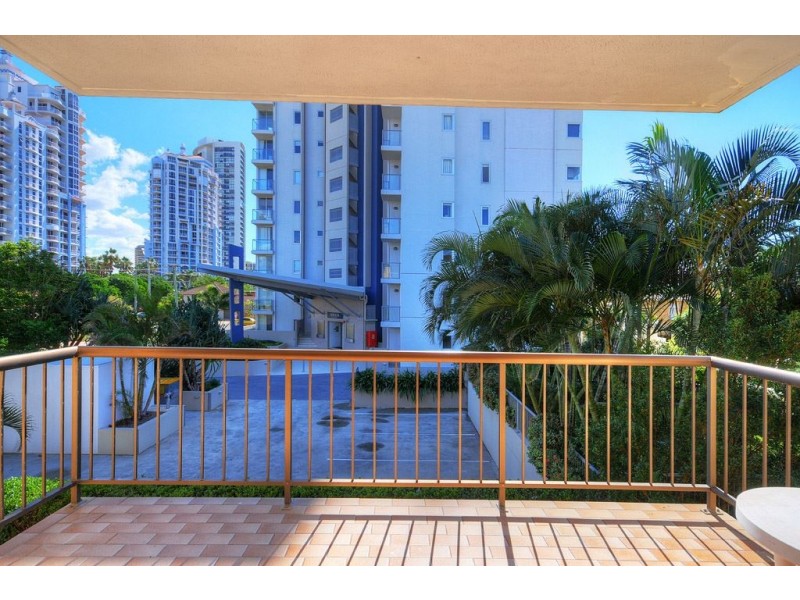 4/15 Mermaid Ave, Mermaid Beach QLD 4218