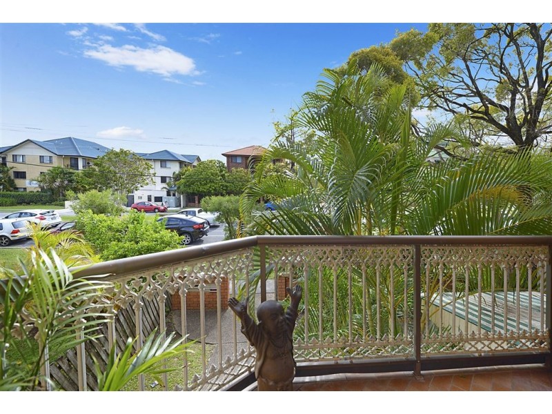 4/143 High Street, Southport QLD 4215