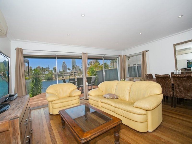 25 Sunrise Blvd, Surfers Paradise QLD 4217