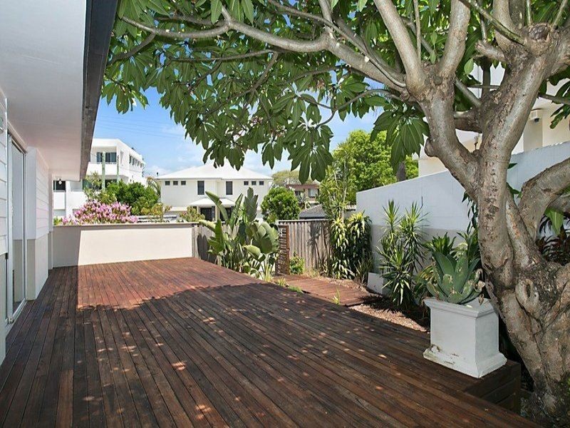 25 Sunrise Blvd, Surfers Paradise QLD 4217