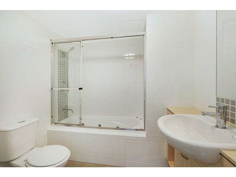 18 Fern Street, Surfers Paradise QLD 4217