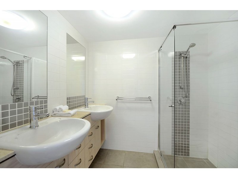 18 Fern Street, Surfers Paradise QLD 4217