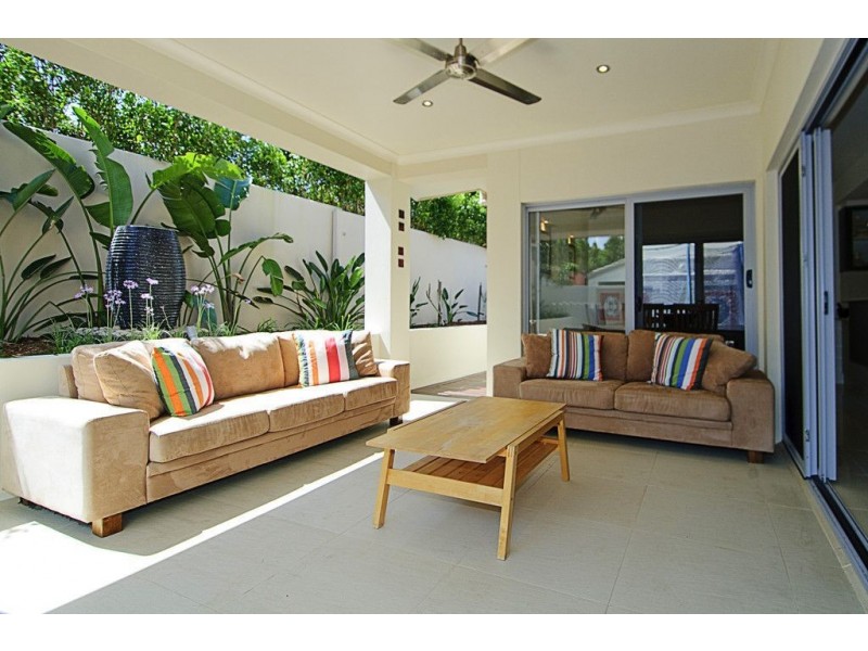 98 Compass Drive, Biggera Waters QLD 4216