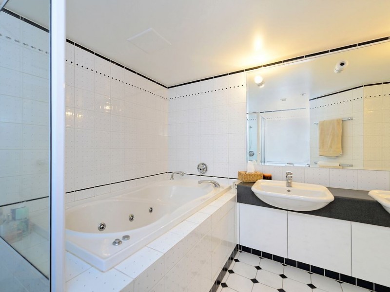 58/12 Commodore Drive, Paradise Waters QLD 4217