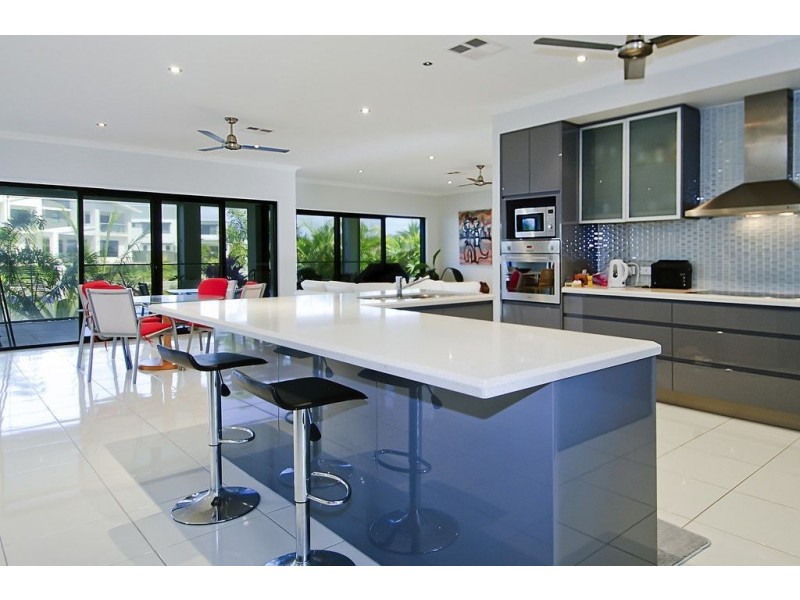 Biggera Waters QLD 4216