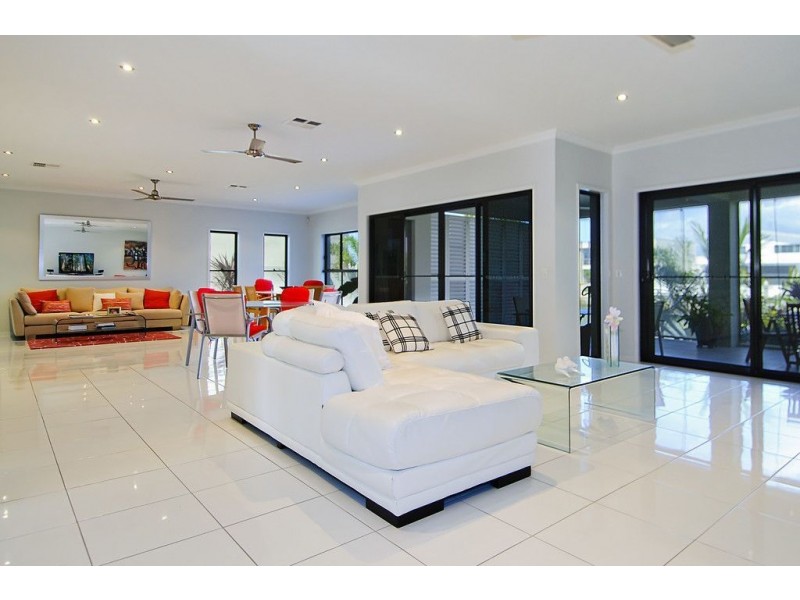 Biggera Waters QLD 4216