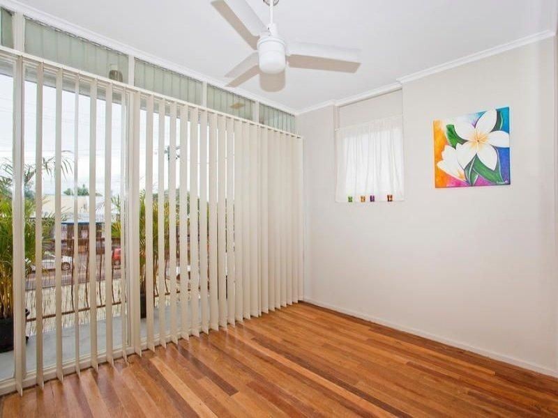 1/2 Sunshine Boulevard, Broadbeach Waters QLD 4218