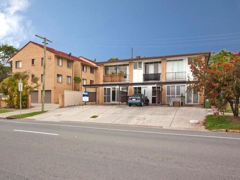 1/2 Sunshine Boulevard, Broadbeach Waters QLD 4218