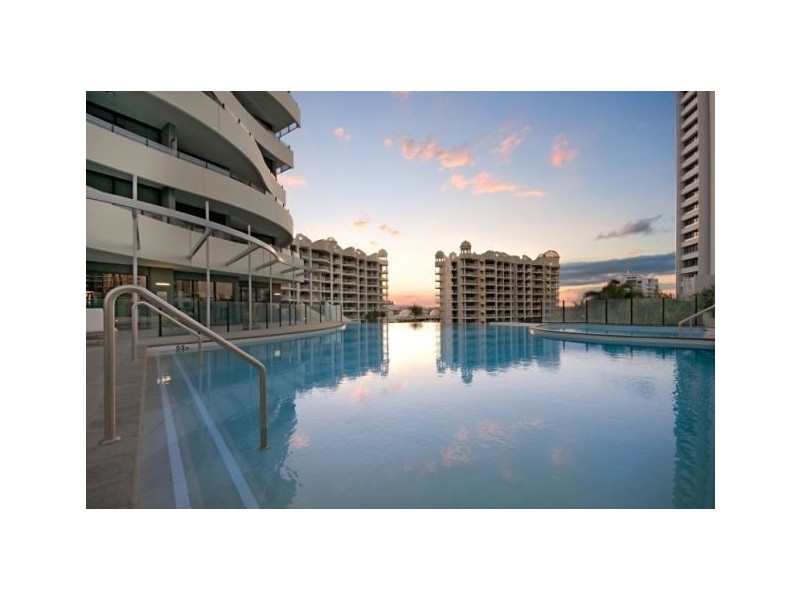 89 Surf Parade, Broadbeach QLD 4218