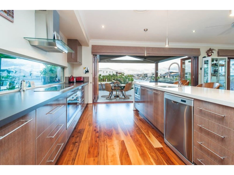 69 Compass Drive, Biggera Waters QLD 4216