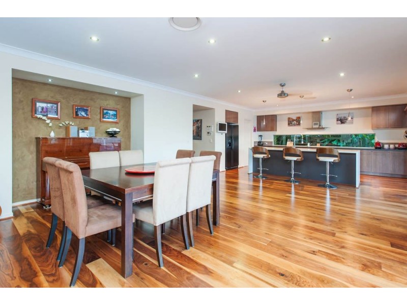 69 Compass Drive, Biggera Waters QLD 4216