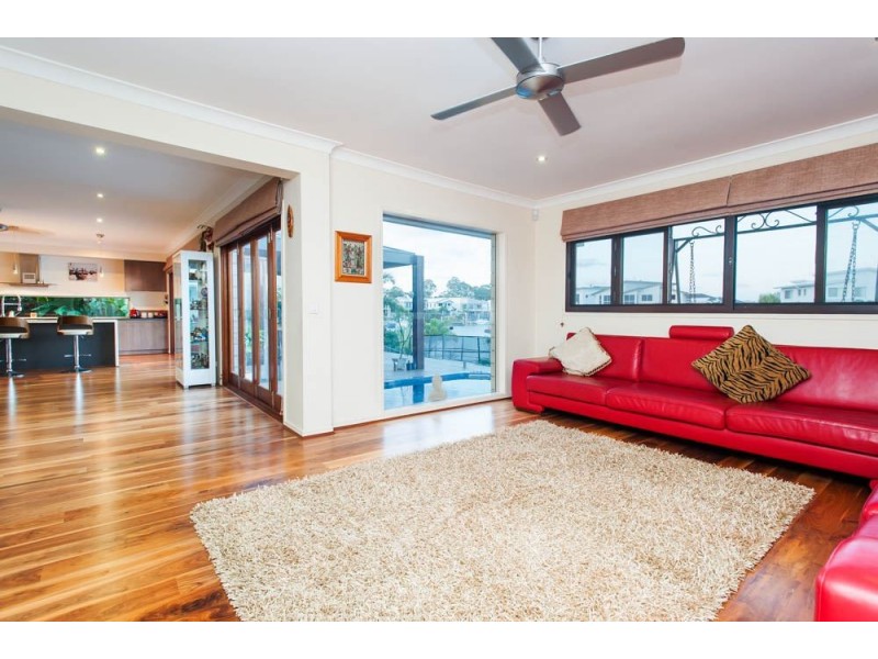 69 Compass Drive, Biggera Waters QLD 4216