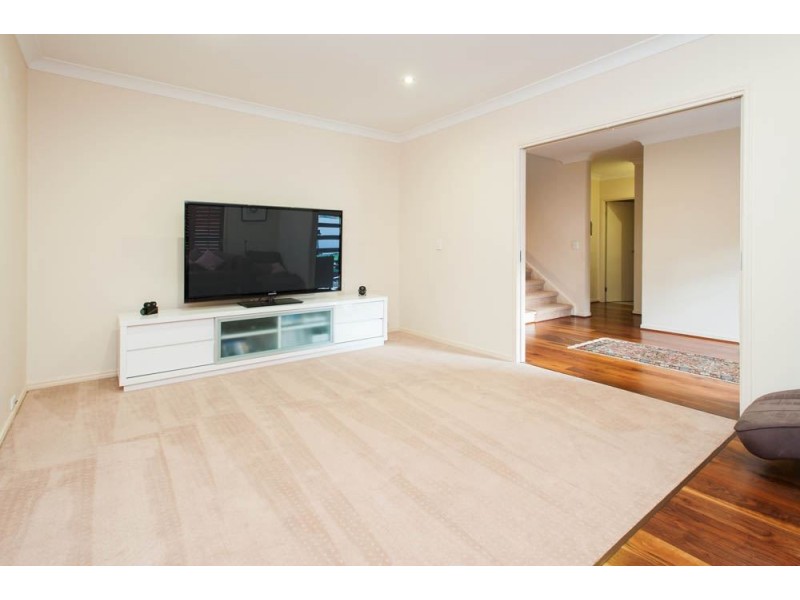 69 Compass Drive, Biggera Waters QLD 4216