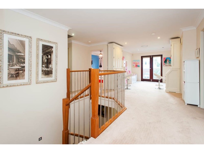 69 Compass Drive, Biggera Waters QLD 4216