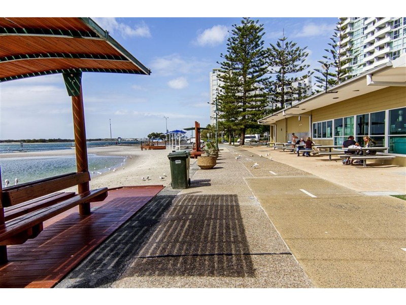 10/10 Bath Street, Labrador QLD 4215