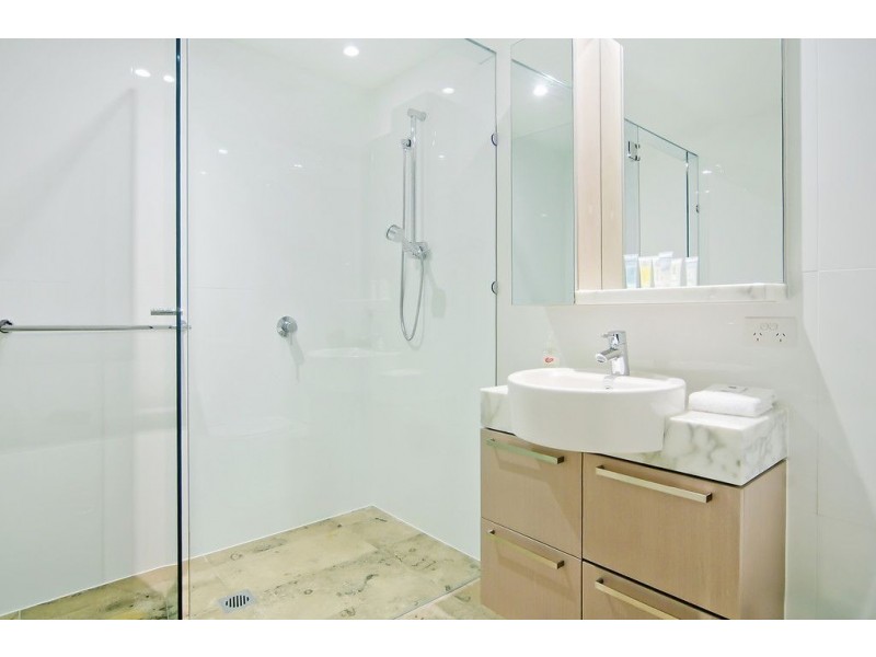 4601/323 Bayview Street, Hollywell QLD 4216