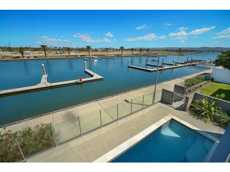 46 Harbour Rise, Hope Island QLD 4212