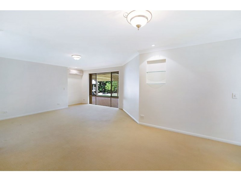 8 Ballybunyon Crescent, Hope Island QLD 4212