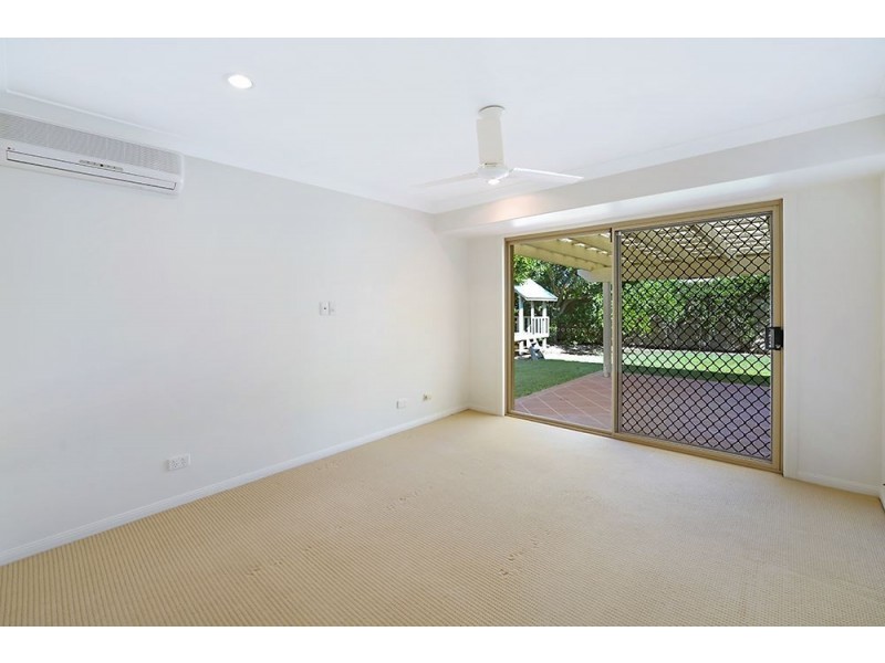 8 Ballybunyon Crescent, Hope Island QLD 4212