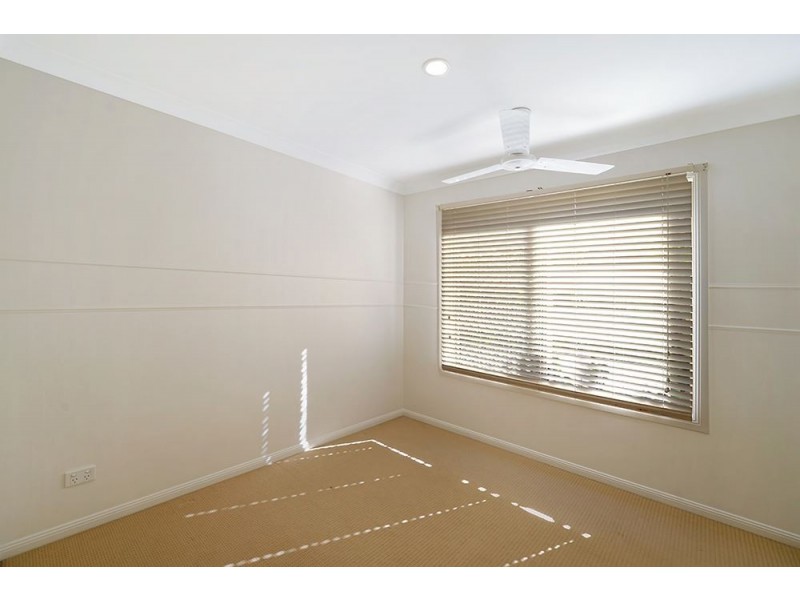 8 Ballybunyon Crescent, Hope Island QLD 4212