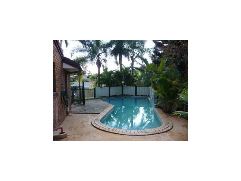 129 Thorngate Drive, Robina QLD 4226