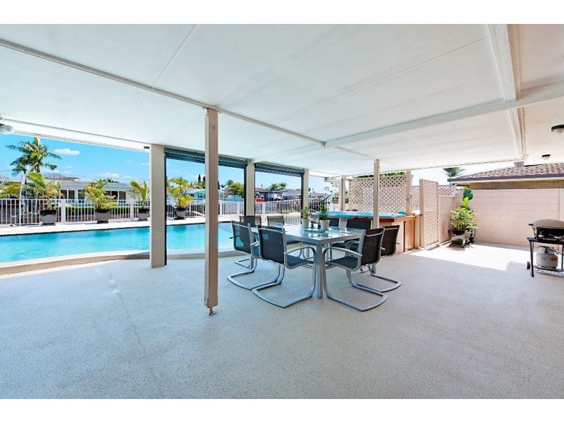 11 Sarasota Key, Broadbeach Waters QLD 4218
