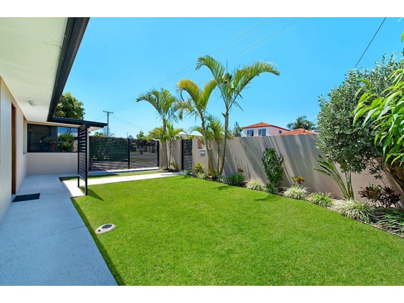 11 Sarasota Key, Broadbeach Waters QLD 4218