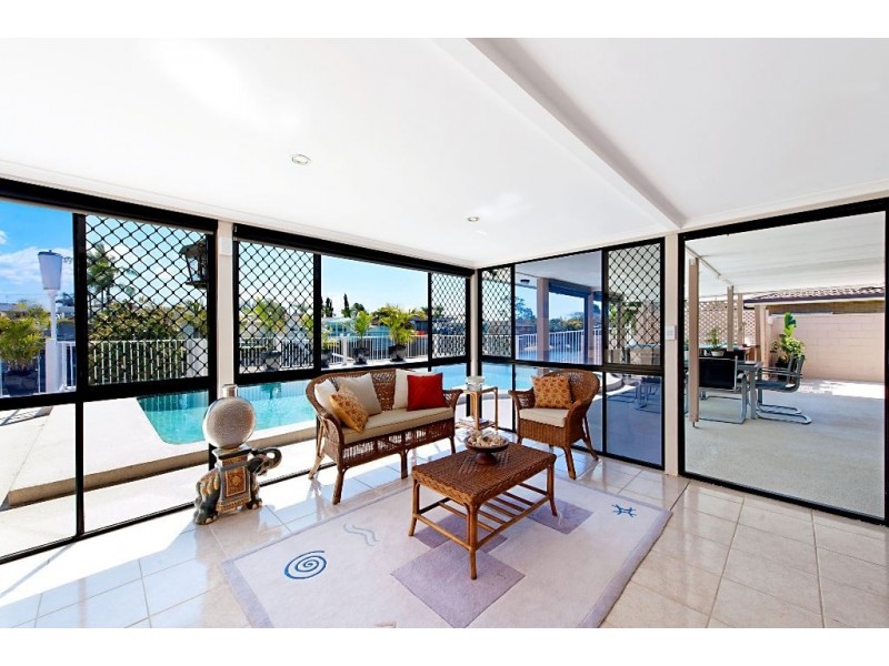 11 Sarasota Key, Broadbeach Waters QLD 4218