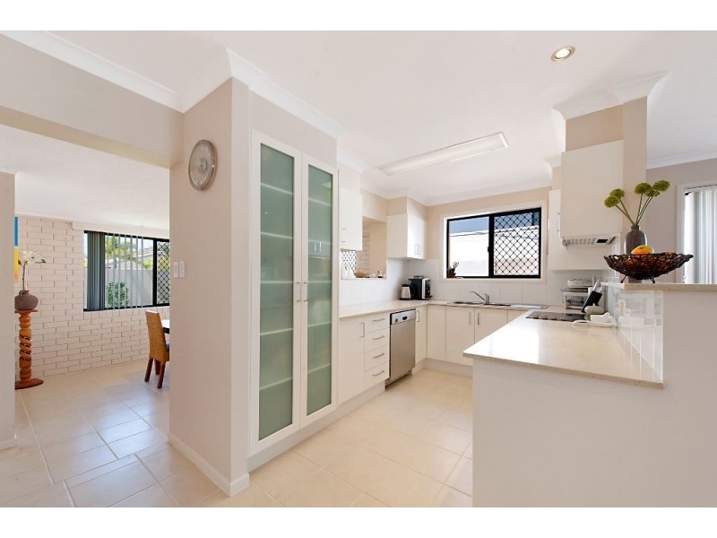 11 Sarasota Key, Broadbeach Waters QLD 4218