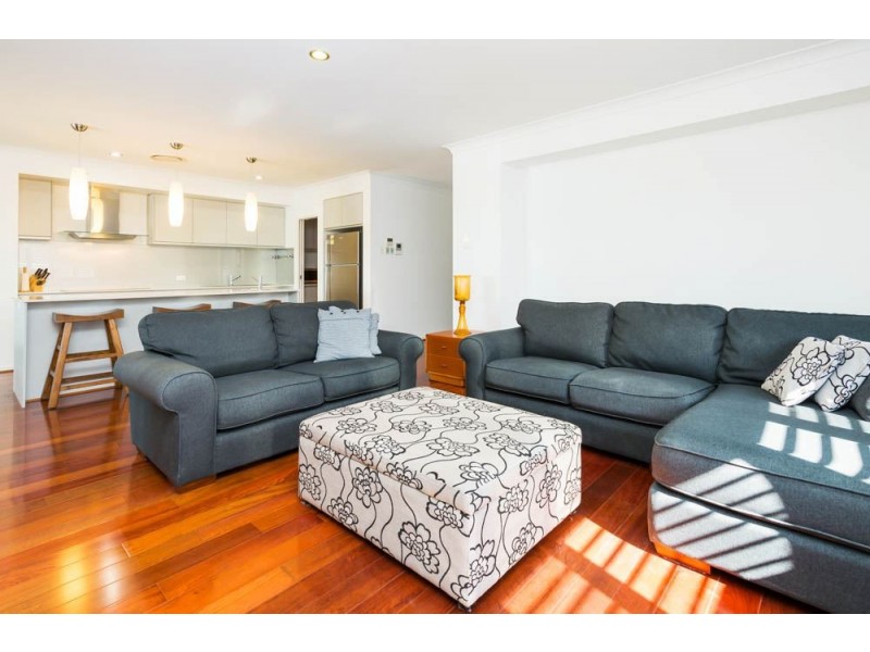 28 Middle Quay, Biggera Waters QLD 4216