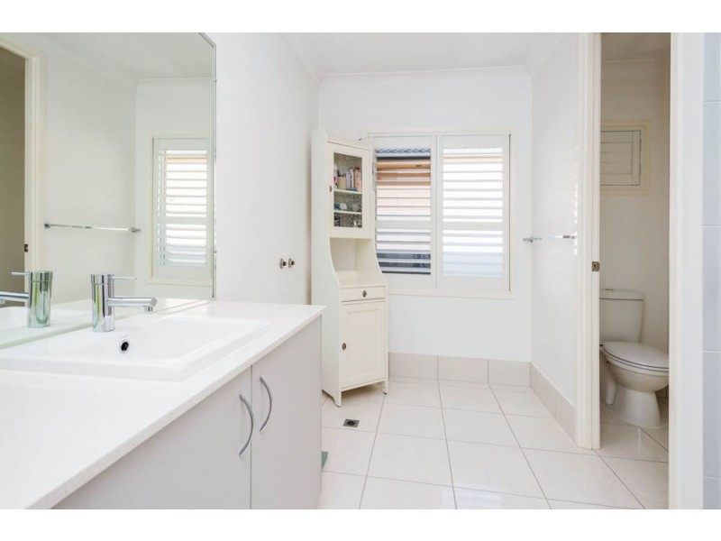 28 Middle Quay, Biggera Waters QLD 4216