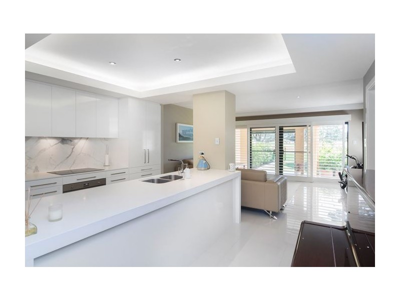 3211 Palladian Drive, Hope Island QLD 4212