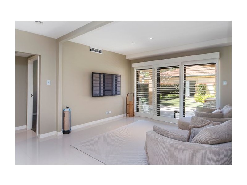 3211 Palladian Drive, Hope Island QLD 4212