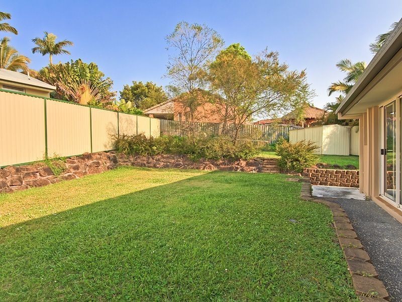 37 Huntingdale Cres, Robina QLD 4226