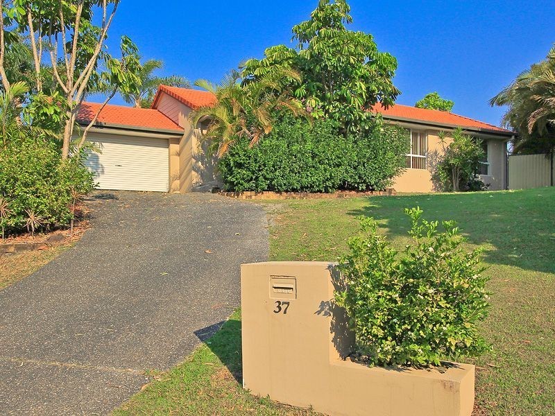 37 Huntingdale Cres, Robina QLD 4226