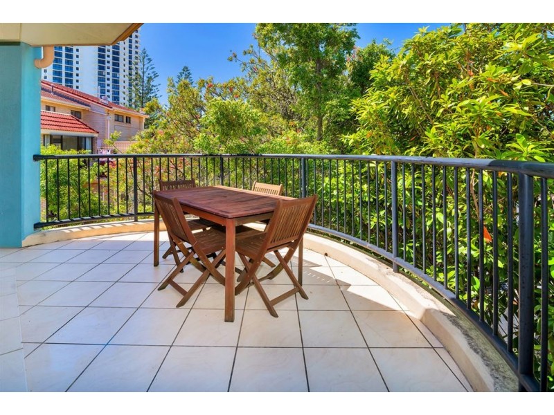 6/22 First Avenue, Broadbeach QLD 4218