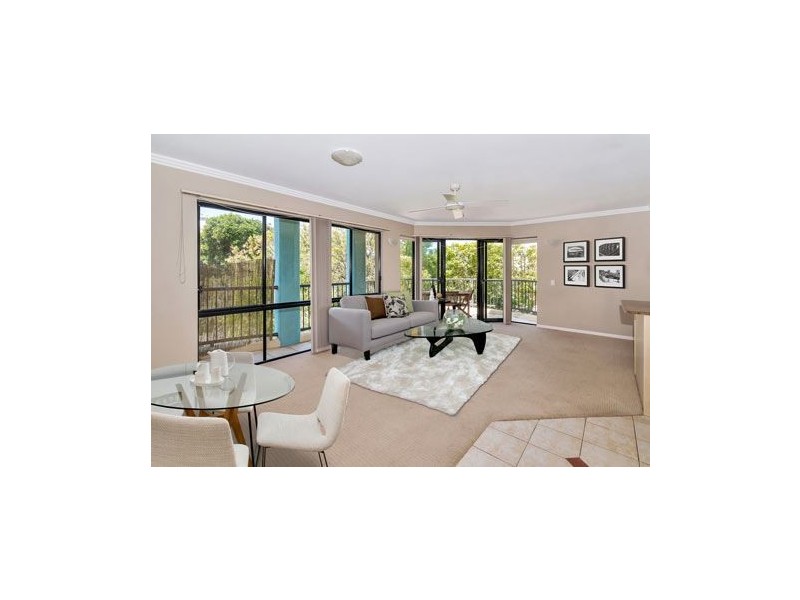 6/22 First Avenue, Broadbeach QLD 4218