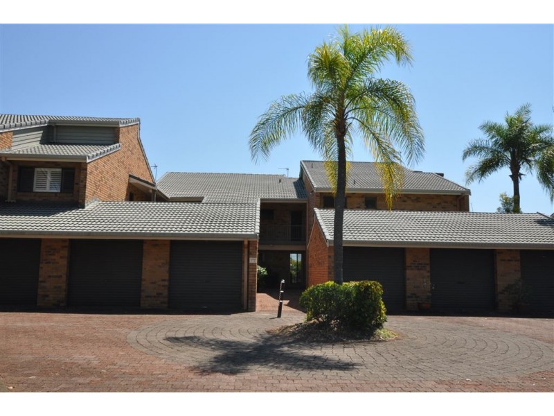 11/14 Dunlop Court, Mermaid Waters QLD 4218
