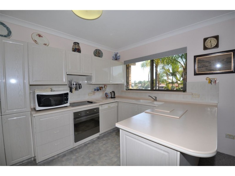 11/14 Dunlop Court, Mermaid Waters QLD 4218