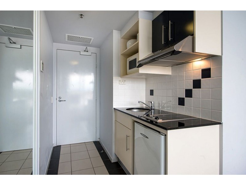 1006B/2865 Gold Coast Highway, Surfers Paradise QLD 4217