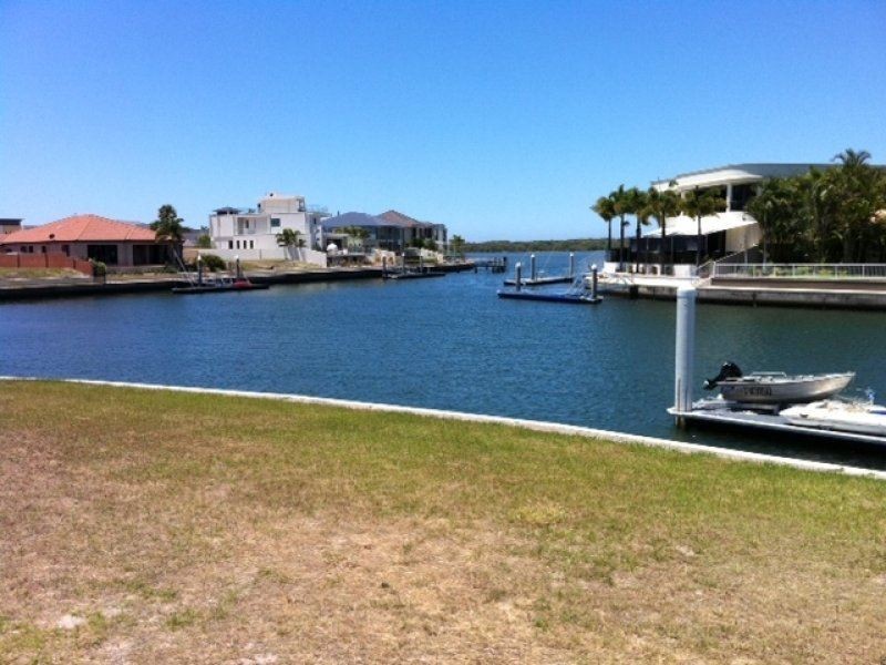 1 The Peninsula, Sovereign Islands QLD 4216