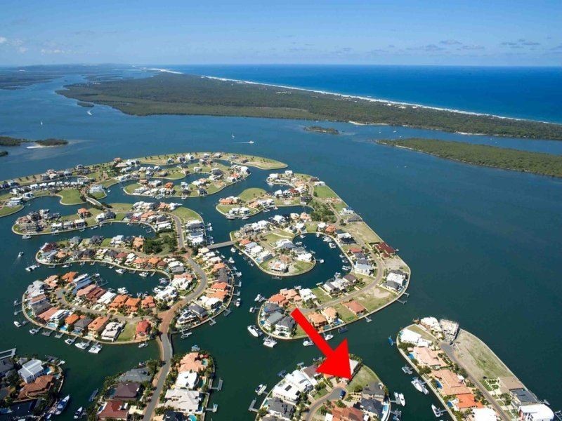 1 The Peninsula, Sovereign Islands QLD 4216