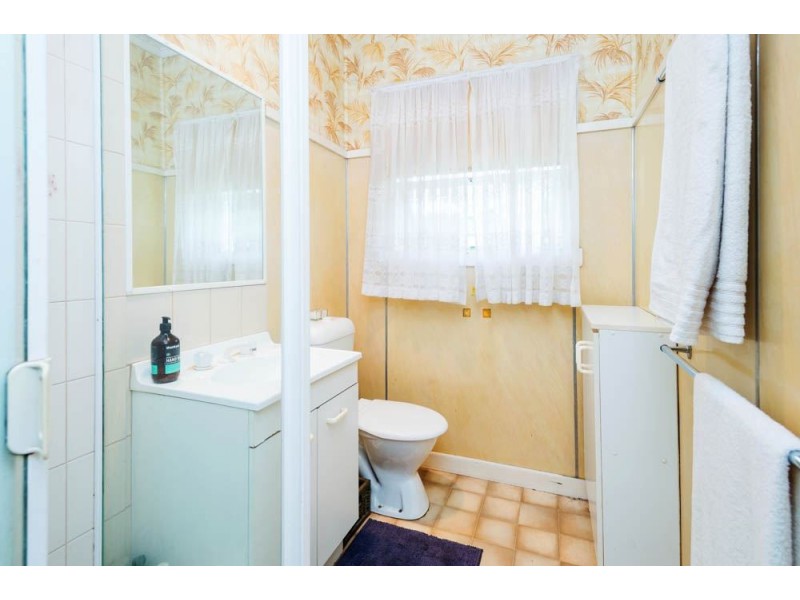 11 Parr Street, Biggera Waters QLD 4216