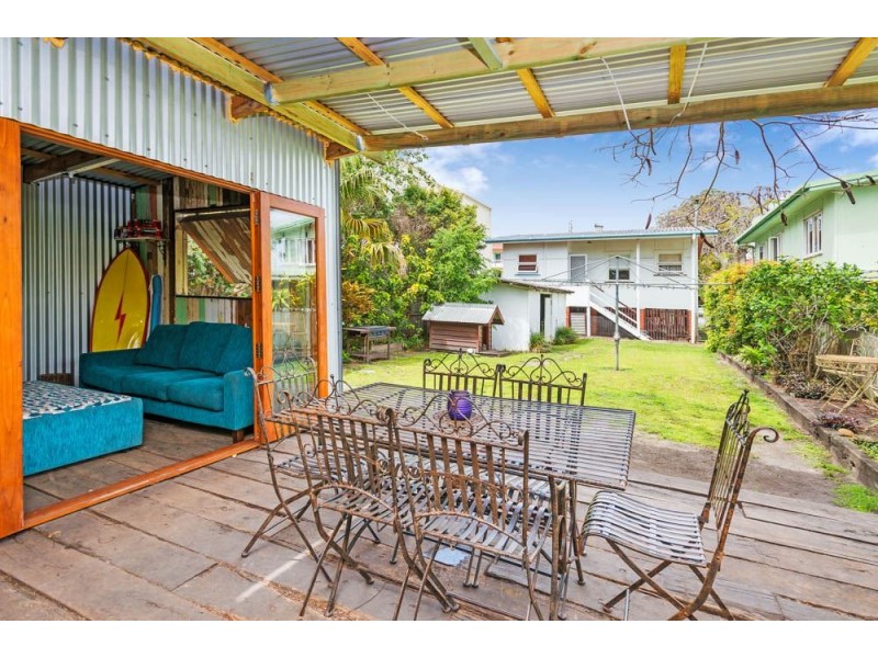 11 Parr Street, Biggera Waters QLD 4216